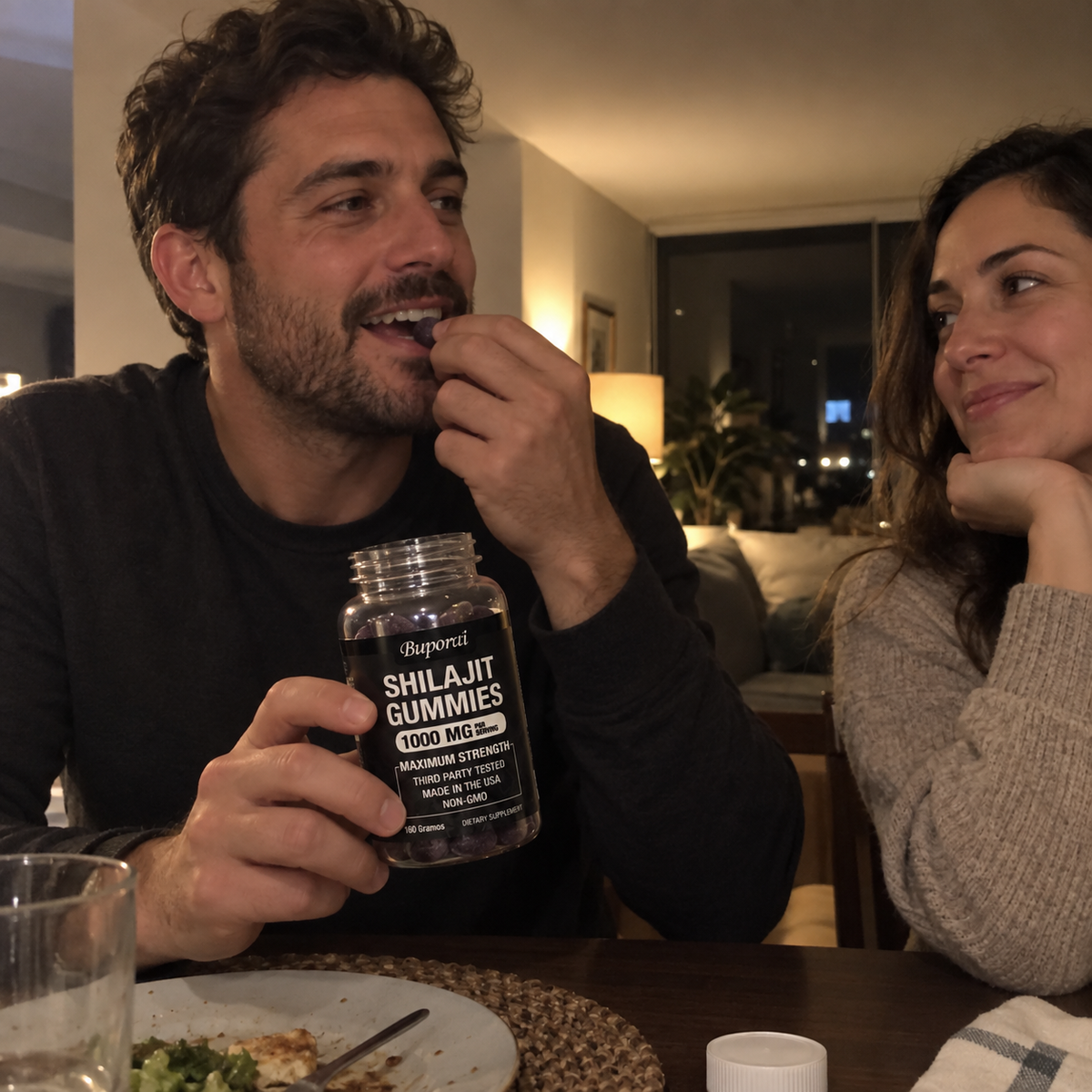 Escena publicitaria de uso de Shilajit Gummies
