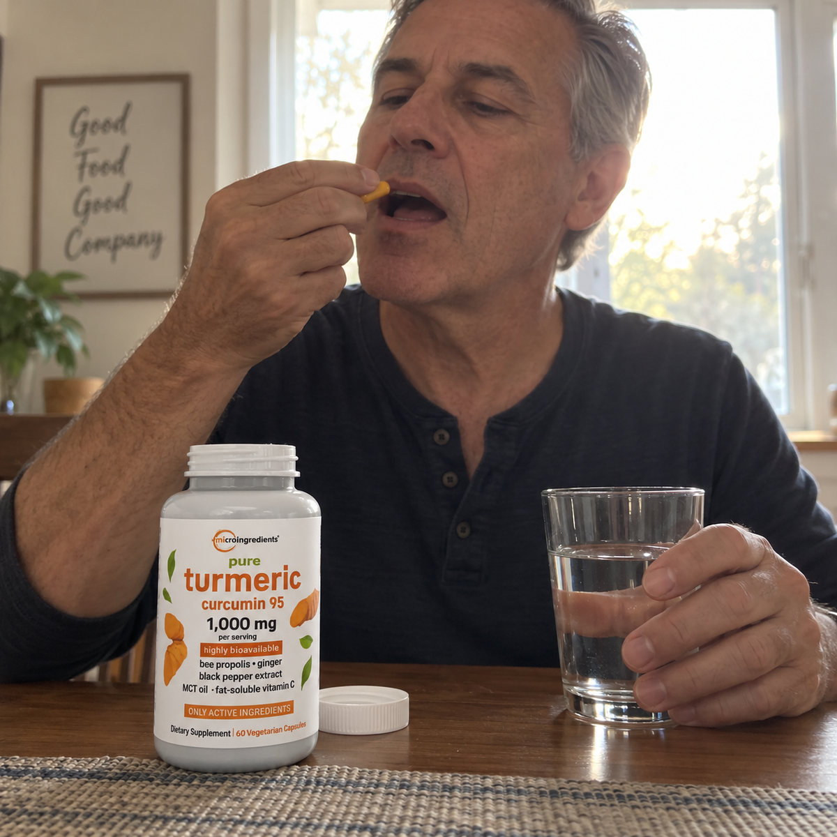 Pure Turmeric — escena publicitaria ugc-02; no foto de comprador