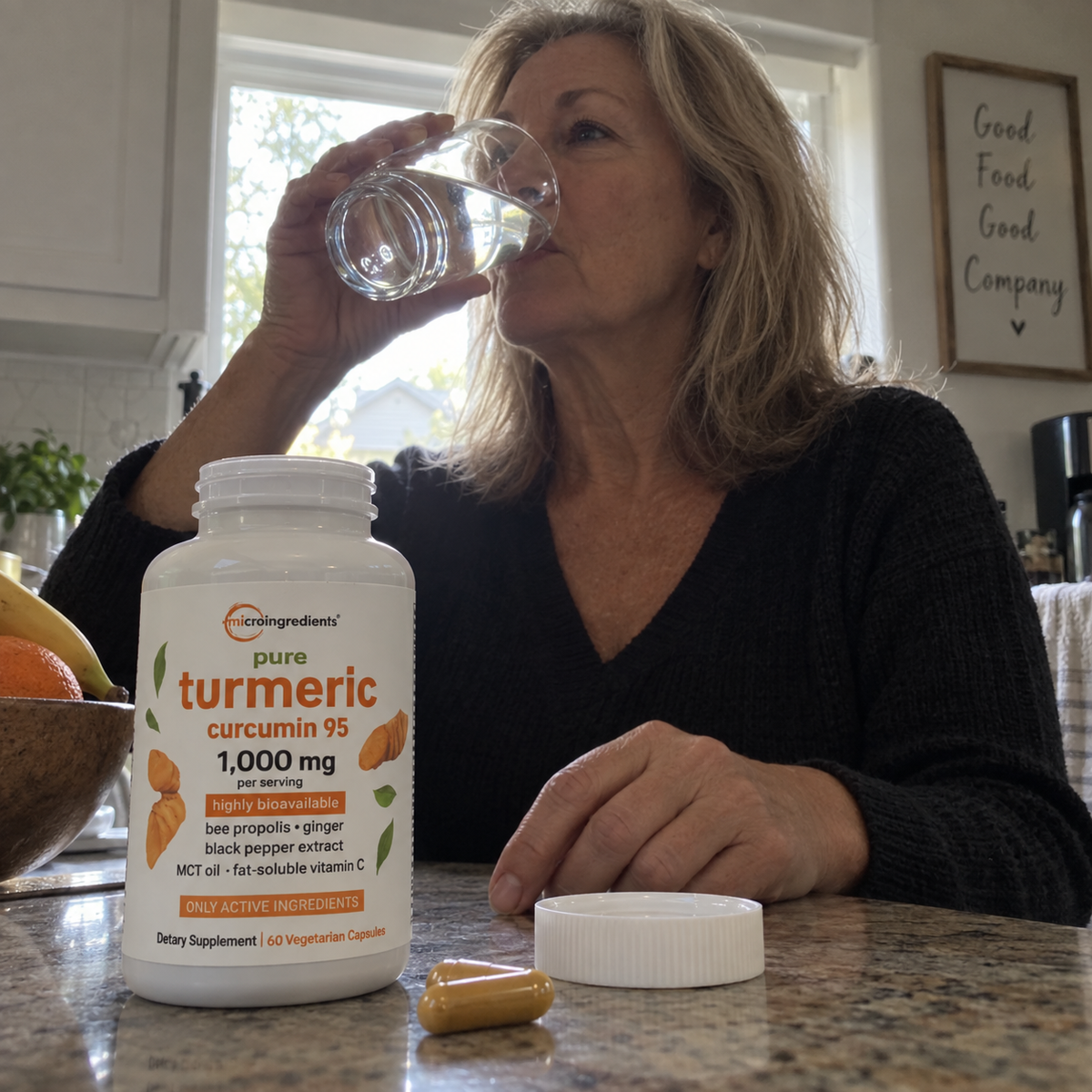 Pure Turmeric — escena publicitaria ugc-05; no foto de comprador